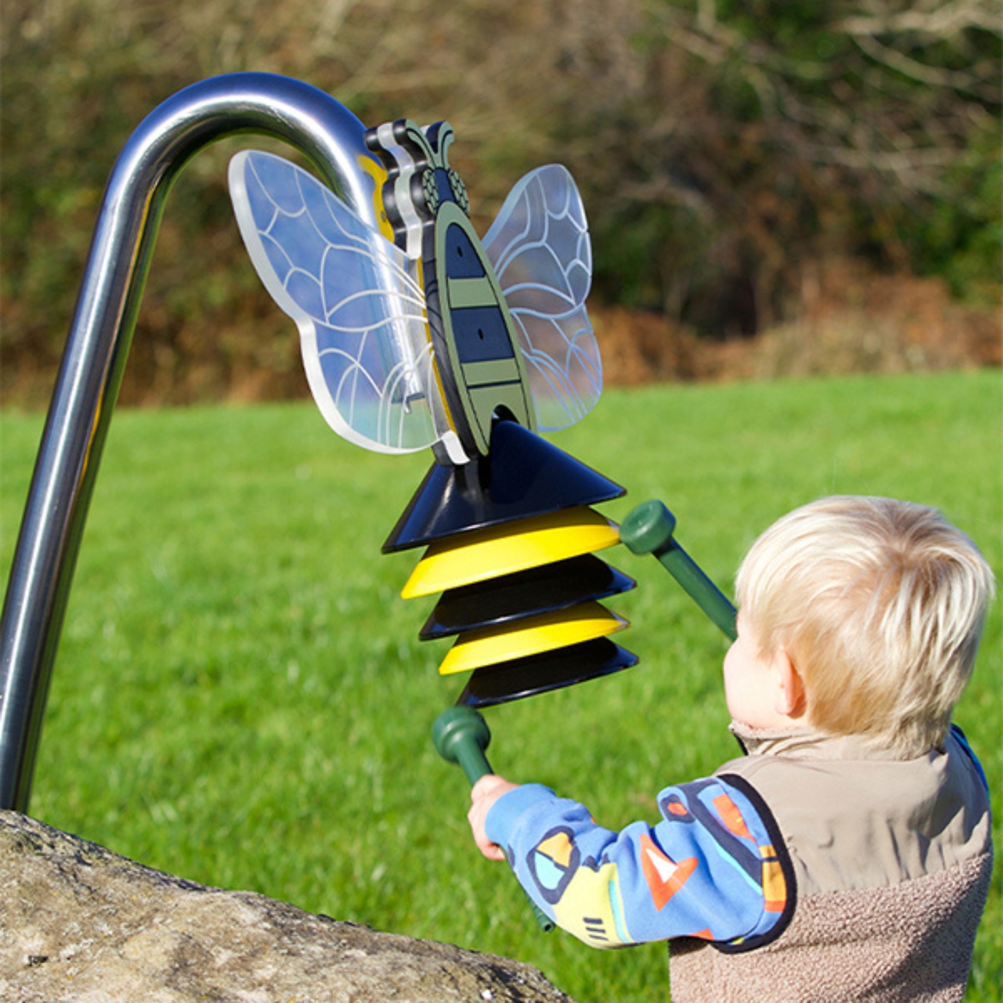 Humlebi udendørs musikinstrument